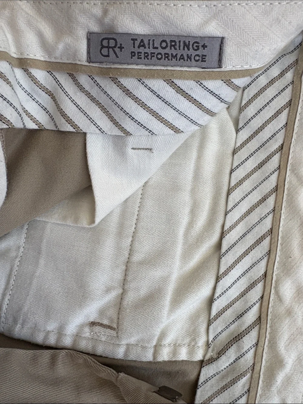 Banana Republic Men's Chinos in Tan